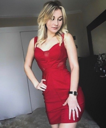 Я нежна, опытна и всегда готова удовлетворить твои самые глубокие желания. У меня есть невероятные навыки, которые сведут тебя с ума. Уверена, ты не сможешь устоять перед моими прекрасными формами 😏💋
Я специализируюсь на разнообразных услугах, которые подарят тебе незабываемую ночь. Я могу быть твоей игривой подружкой или страстной госпожой. Зависит от твоих предпочтений. Мой опыт удивит даже самых требовательных мужчин. Позволь мне открыть для тебя новые грани удовольствия.
Взгляни на мои фото, чтобы увидеть, какая я шикарная и соблазнительная. Я получаю много положительных отзывов, что подтверждает мою непревзойденную работу. Ты останешься в восторге и захочешь вернуться ко мне снова и снова.
Я живу в Москве, городе возможностей и ярких впечатлений. Не теряй шанс познать все сладости, которые Москва может предложить. Жду тебя для незабываемого времени вместе! 💋🔥🌃 13496, 25 лет